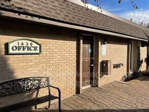 1690 Highway 36 W in St. Paul, MN - Building Photo - Building Photo