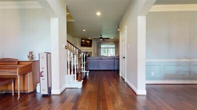1323 Hillside Forest Dr in Sugar Land, TX - Building Photo - Building Photo