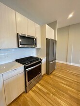 4555 N Ravenswood Ave in Chicago, IL - Building Photo - Building Photo