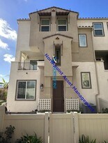 1187 Via Lucero in Oceanside, CA - Building Photo