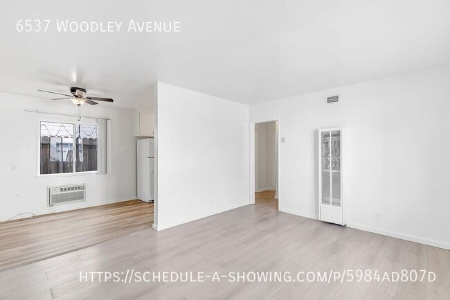 6537 Woodley Ave in Los Angeles, CA - Building Photo - Building Photo