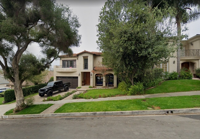 property at 1607 Reeves St