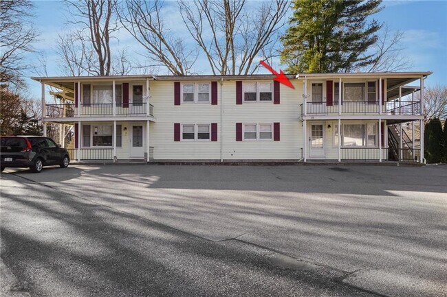 35 W Wrentham Rd in Cumberland, RI - Building Photo - Building Photo