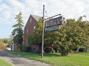 8230 Pulaski Hwy in Rosedale, MD - Foto de edificio - Building Photo