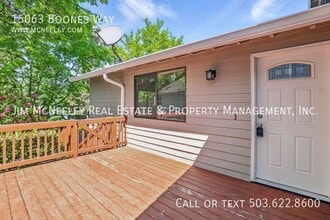 15063 Boones Way in Lake Oswego, OR - Building Photo - Building Photo