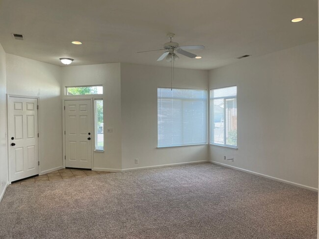 56 Hawes Wy in Oroville, CA - Building Photo - Building Photo