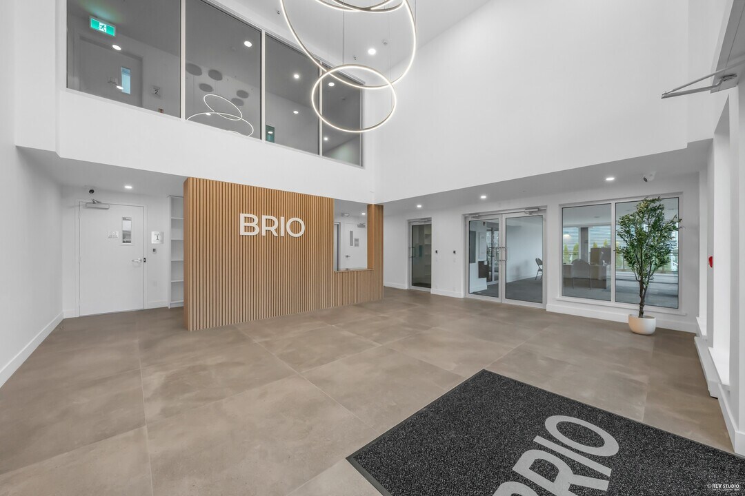 6479 Selma Av, Unit 409 in Burnaby, BC - Building Photo