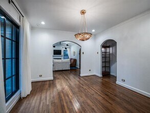 6948 Clayton Ave in Dallas, TX - Building Photo - Building Photo