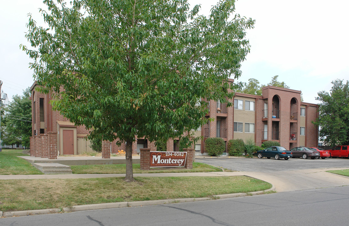 Monterey Apartments in Topeka, KS - Building Photo