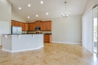 3079 Zander Dr in Grand Island, FL - Foto de edificio - Building Photo