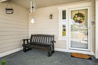 704 Evergreen Place in Mccleary, WA - Building Photo - Building Photo