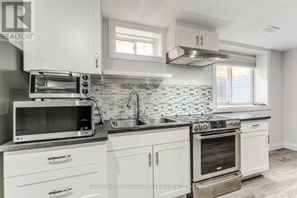 17 Wagner Crescent in Essa, ON - Building Photo - Building Photo