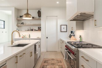 1702 Bauerle Ave in Austin, TX - Building Photo - Building Photo