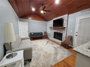 2966 Cardinal Lake Cir NW in Duluth, GA - Building Photo - Building Photo