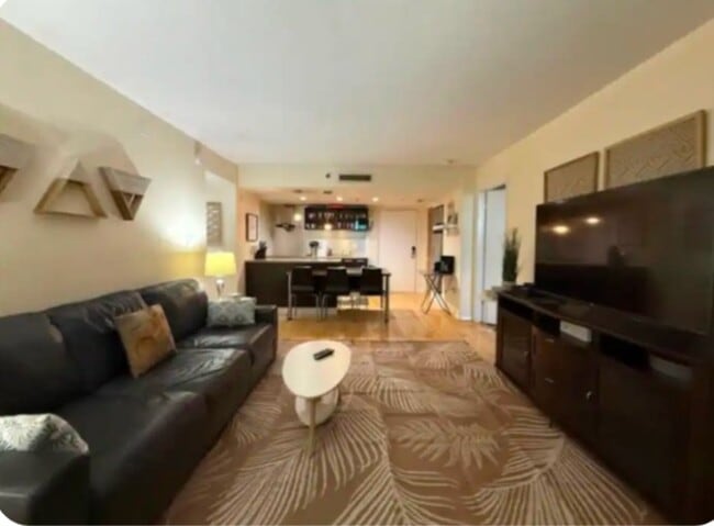 701 S Madison Ave, Unit 310 in Clearwater, FL - Building Photo - Building Photo