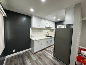 147xx Sylvan St in Van Nuys, CA - Building Photo - Building Photo