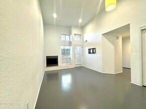 7620 E Callisto Cir, Unit 113 in Tucson, AZ - Foto de edificio - Building Photo