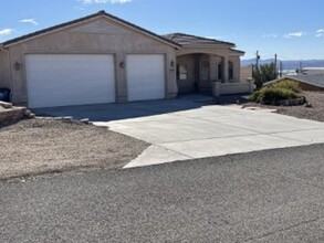 2130 Runabout Dr in Lake Havasu City, AZ - Building Photo - Building Photo