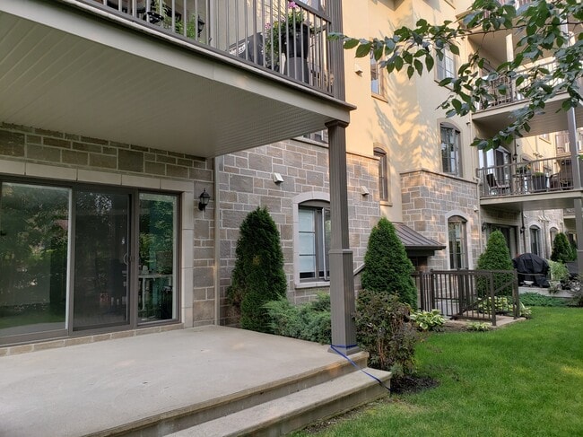 200 Des Manoirs Rue in Deux-montagnes, QC - Building Photo - Building Photo