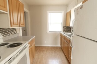 207 Waugh St in Columbia, MO - Building Photo