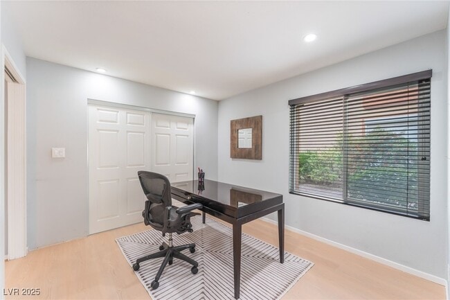 property at 3024 Bel Air Dr