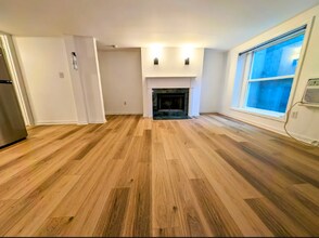 738 11th St NE, Unit 2 in Washington, DC - Building Photo - Building Photo