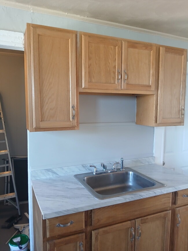 91 Providence St, Unit Spacious 3 bedroom unit