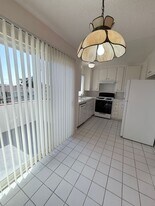 4432 Franklin Ave, Unit 8 in Los Angeles, CA - Building Photo