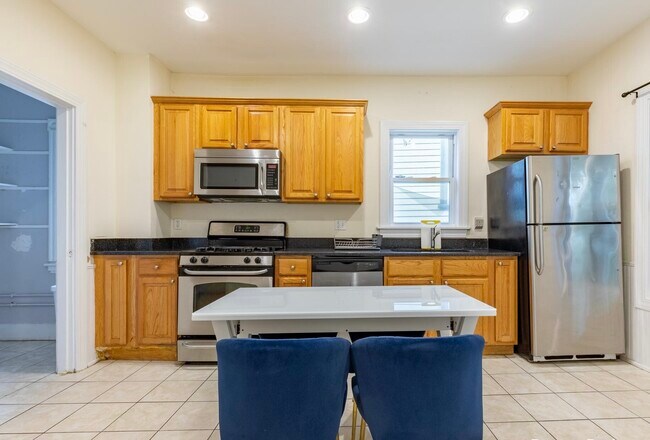 61 Hillside St, Unit #3 in Boston, MA - Foto de edificio - Building Photo