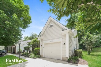 10513 Brawley Ln in Charlotte, NC - Foto de edificio - Building Photo