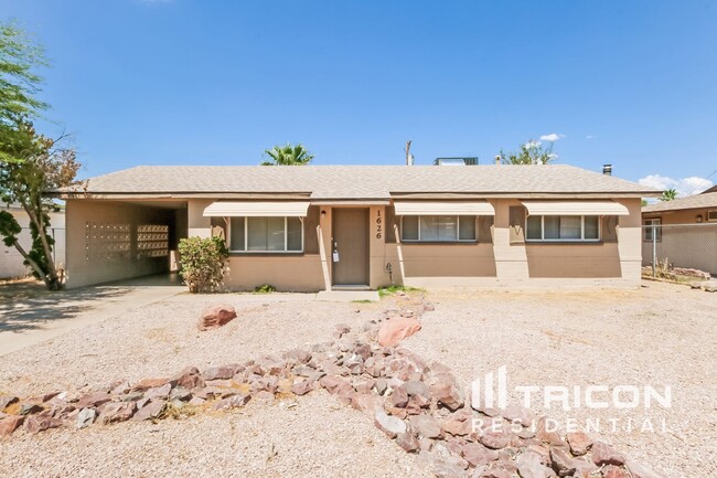 property at 1626 W Pepper Pl