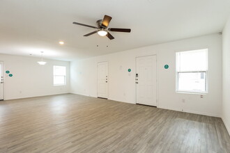 8811 Barrow Path in Converse, TX - Building Photo - Building Photo