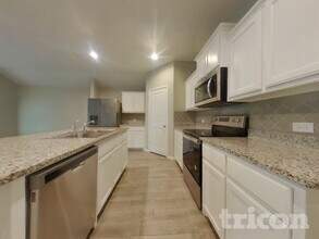 532 Houndstooth Dr in Fort Worth, TX - Foto de edificio - Building Photo