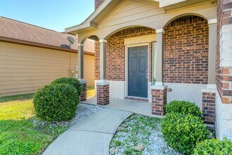 12823 Pine Woods St in Tomball, TX - Building Photo - Building Photo