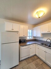 802 N Edgewood St in Inglewood, CA - Building Photo - Building Photo