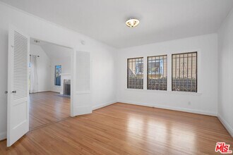 162 N Citrus Ave in Los Angeles, CA - Building Photo - Building Photo