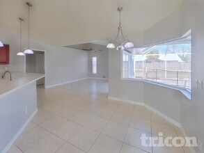 4090 W Price Blvd, Unit C307 in North Port, FL - Building Photo - Building Photo