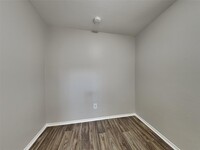 16327 Petaluma Dr photo'