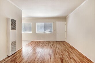 2015-2019 4th Street in Santa Monica - steps to Main St. and the beach! in Santa Monica, CA - Building Photo - Building Photo