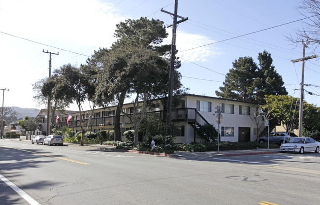 Sloat Apartments in Monterey, CA - Building Photo - Building Photo