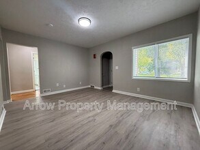 4118 Touzalin Ave in Lincoln, NE - Building Photo - Building Photo