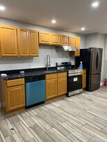 10 Walnut Ct in Leominster, MA - Building Photo