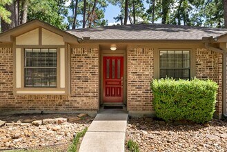 8 Fallenstone Dr in The Woodlands, TX - Building Photo - Building Photo