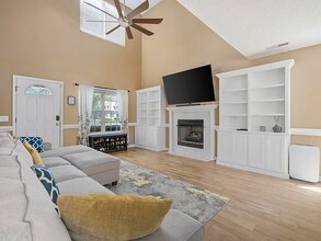 125 Edwards Ln in Longs, SC - Foto de edificio - Building Photo