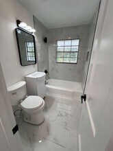 1431 Teanaway Ln in Houston, TX - Foto de edificio - Building Photo