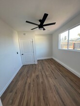 619 Erica St in Escondido, CA - Foto de edificio - Building Photo