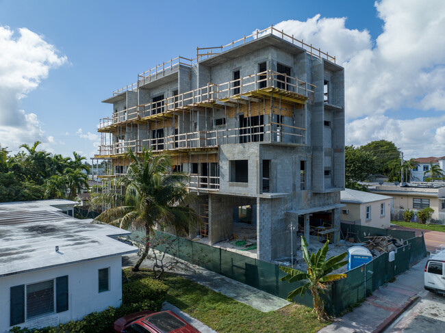 816 84th St in Miami Beach, FL - Foto de edificio - Building Photo