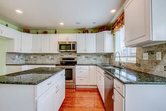 4223 Hickory Hollow Dr in Colorado Springs, CO - Building Photo - Building Photo