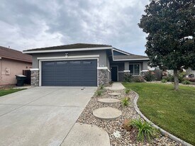 7907 Symington Way in Sacramento, CA - Building Photo