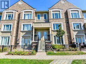 3135 Boxford Cres in Mississauga, ON - Building Photo